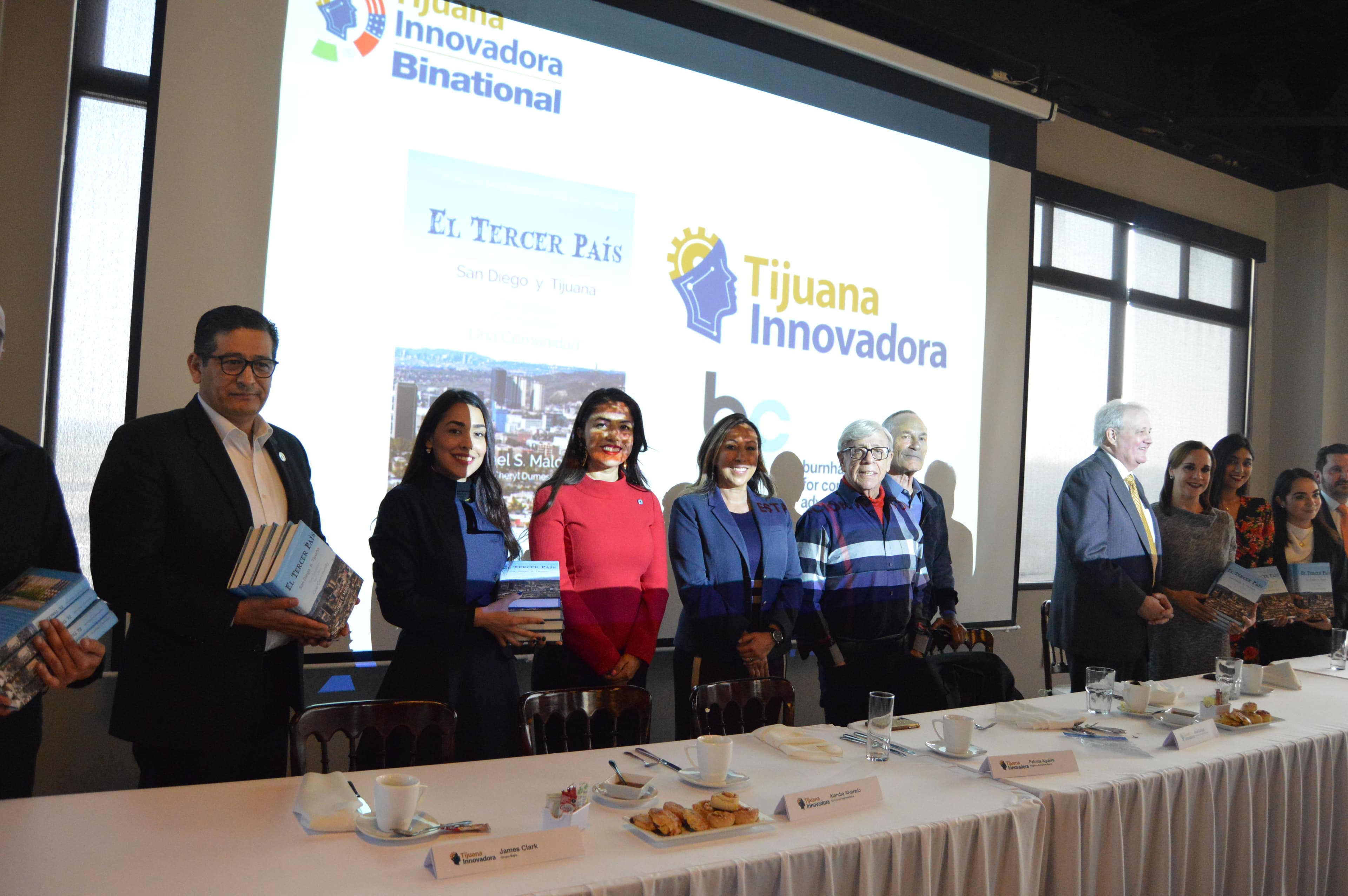 Muestran dinamismo de la región Tijuana-San Diego con el libro “El Tercer País”