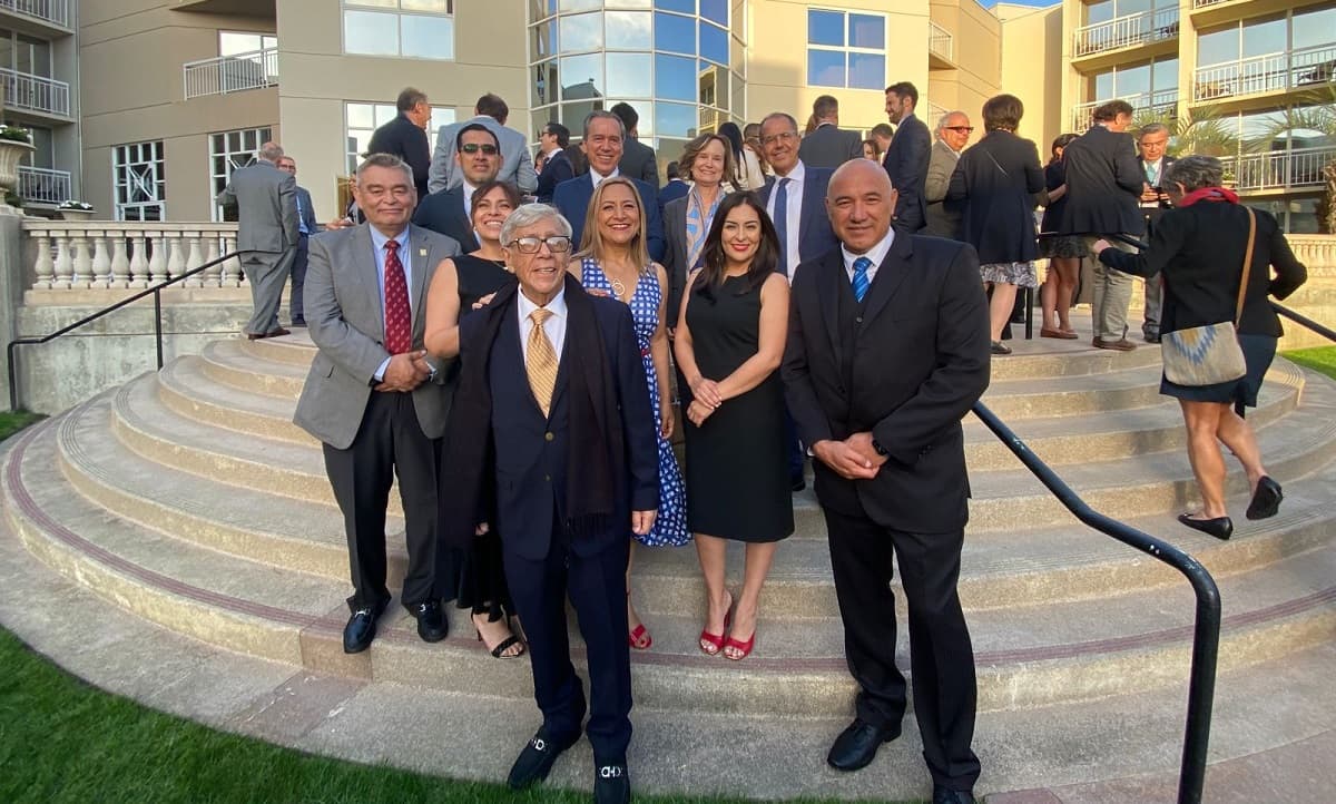 José Galicot recibe premio Buen Vecino, Jeffrey Davidow en San Diego por su labor binacional