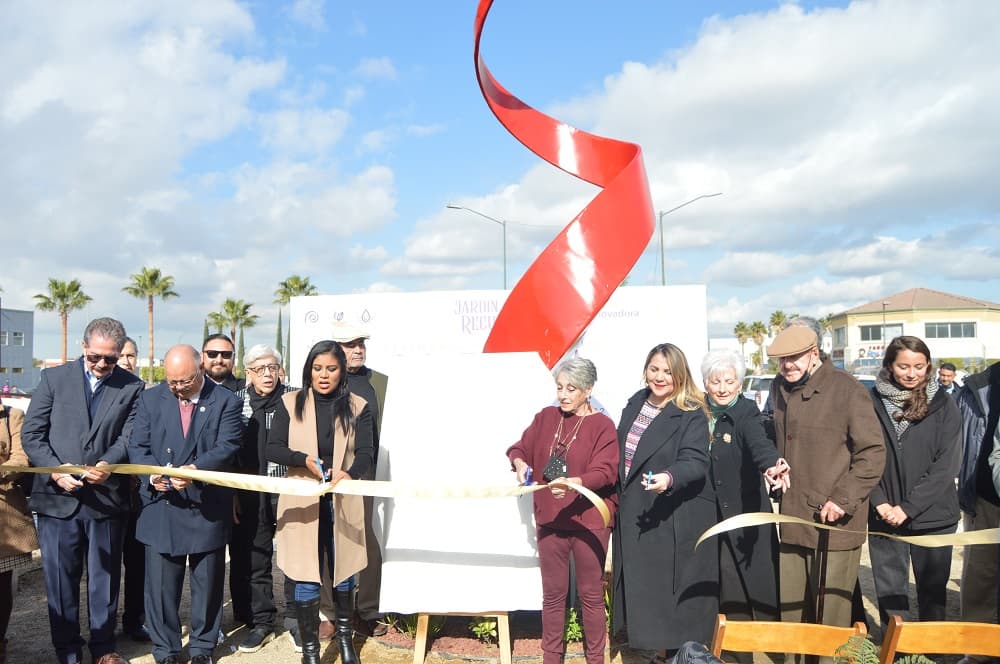 Inaugura Tijuana Innovadora escultura “La Flama” en Jardín del Recuerdo