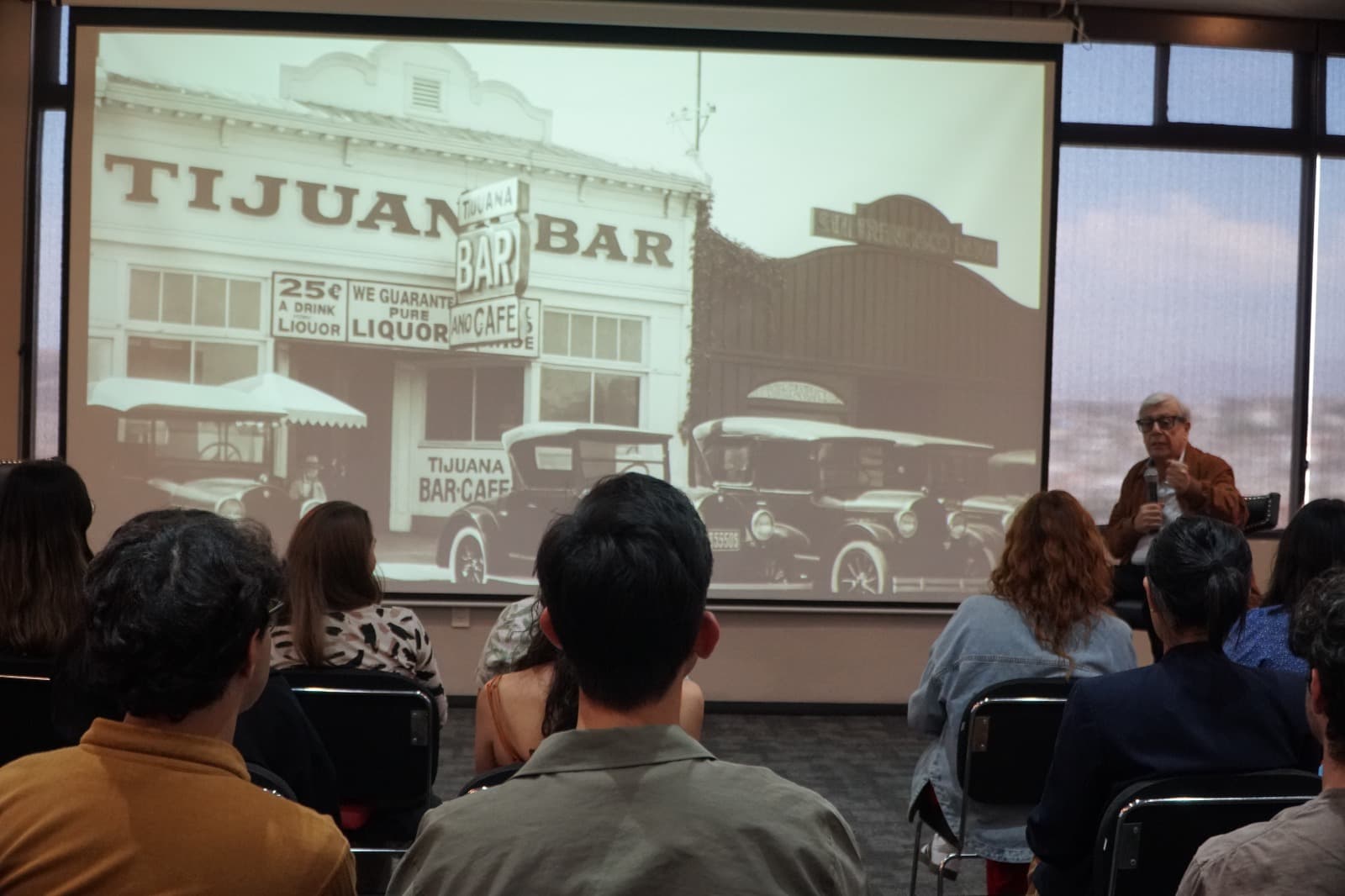 Estudiantes de UCSD conocen la historia de Tijuana gracias a Tijuana Innovadora