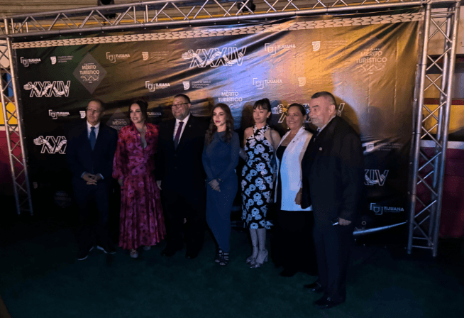 Personajes de Paseo de la Fama e InnovaModa reconocidos con Premio al Mérito Turístico