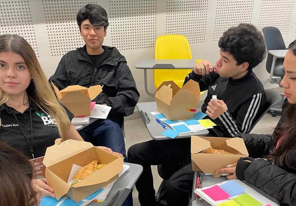 Ganadores de la X Feria Ambiental Académica inician taller de incubación
