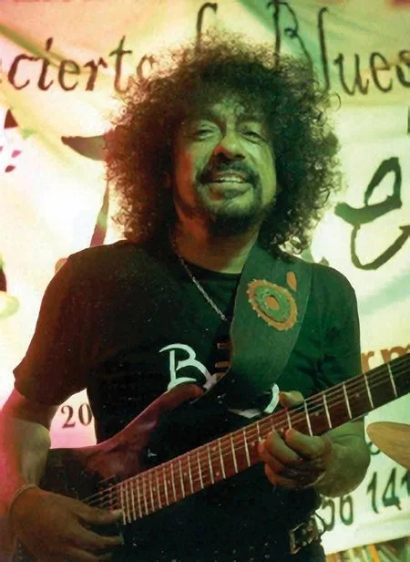 JAVIER BÁTIZ